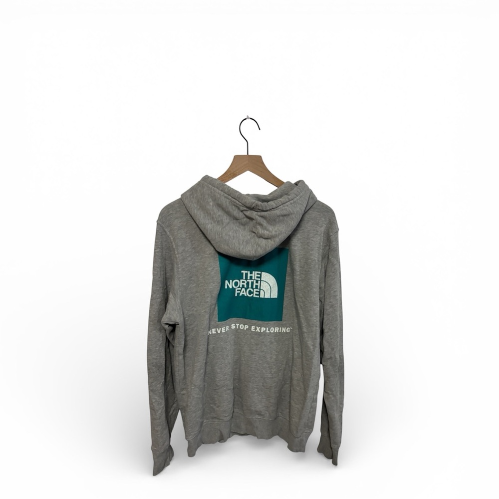 Men’s The North Face Gray Lightweight Hoodie Sweatshirt.  Size M